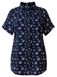S1mplyBe NAVY Short Sleeves Lip Print Shirt Blouse - Plus Size 16 to 22 S1mplyBe NAVY Short Sleeves Lip Print Shirt Blouse - Plus Size 16 to 22