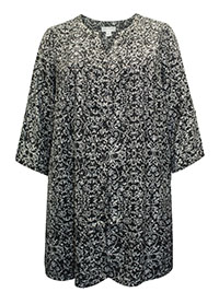 BLACK White Print Uptown Tunic  Blouse - Plus Size 20/22 to 32/34 (US 1X to 4X)