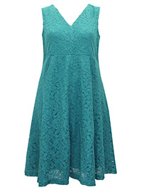 GREEN Sleeveless Lace V-Neck Dress - Plus Size 22 to 28 (US 20W to 26W)