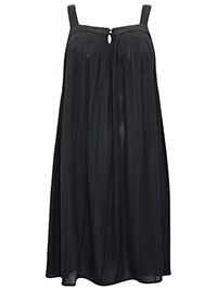 BLACK Sleeveless Textured Dress - Size 6 to 22