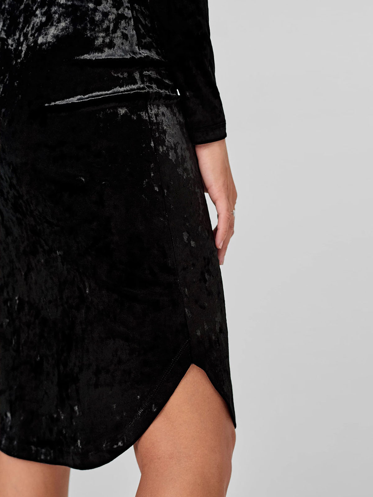 Ellos - - BLACK Fleur Velour Midi Dress - Plus Size 22 to 26 (EU 48 to 52)