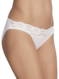 M&5 WHITE Cotton Rich Lace Waist Bikini Knickers - Size 6 to 18