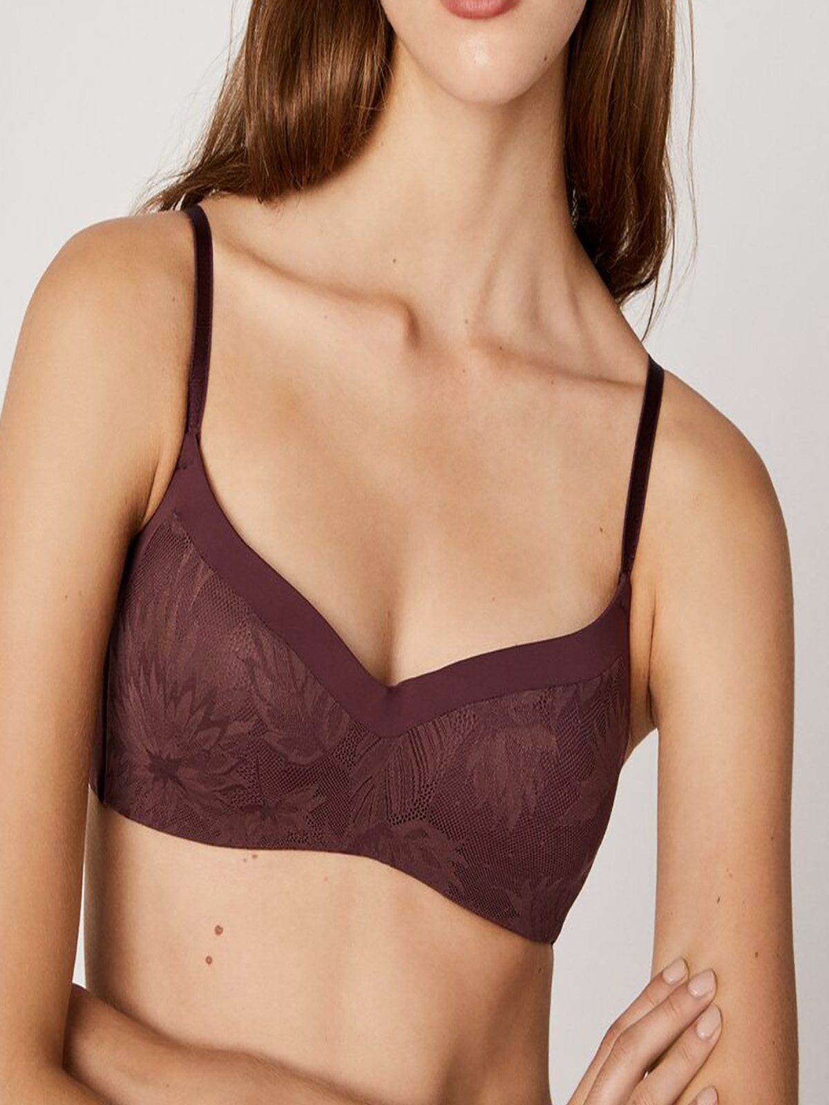 Wholesale Lingerie Spanish Brand Oysho - - OYSHO BURGUNDY Lace Moulded Cup  Non-Wired Bra - Size 32 to 36 (B cup)