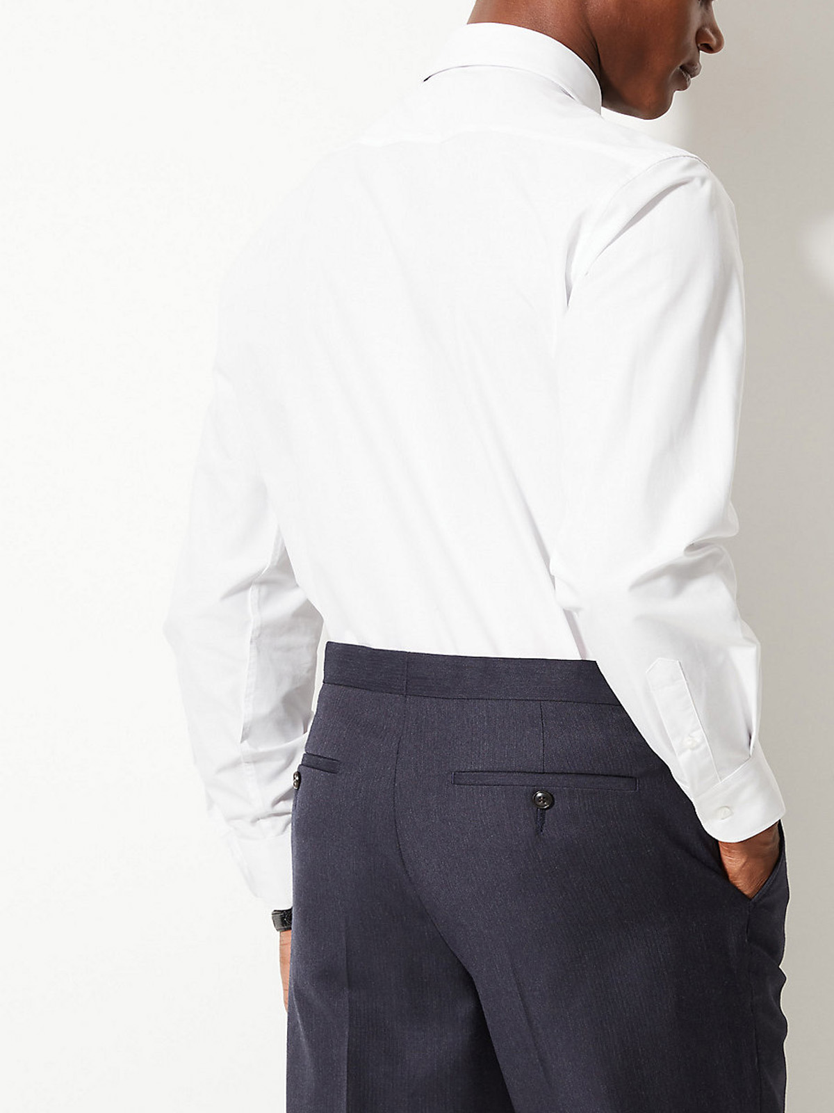 Marks and Spencer - - M&5 WHITE Mens Pure Cotton Tailored Fit Shirt - Collar Size 16.5 to 18