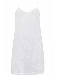 TWC WHITE Pure Cotton Daisy Embroidered Chemise - Size 4/6 to 14/16 (XS to L)