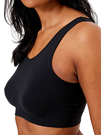BLACK Non-Wired Full Cup Seamfree Crop Top - Size S to XXL