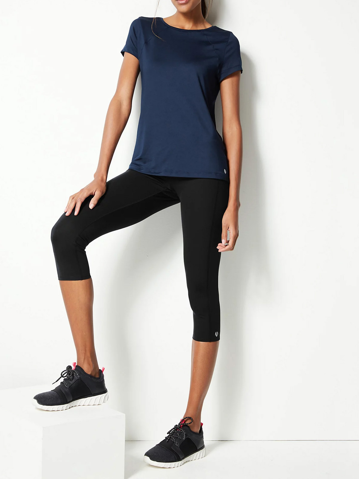 Marks and Spencer M&5 BLACK Perfect Blackout Cropped Leggings