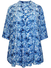 BLUE Texture Tie Dye 3/4 Sleeve Tab-Front Tunic - Plus Size 16/18 to 44/46 (US M to 6X)