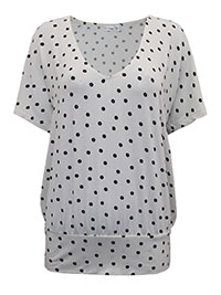 WHITE Spot Print Wide Hem Jersey Top - Plus Size 14/16 to 18/20 (M to L)