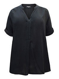 BLACK Short Sleeve Crinkle Top - Plus Size 12 to 32