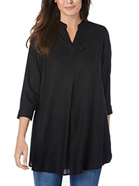 BLACK 3/4 Sleeve Tab-Front Tunic - Plus Size 16/18 to 20/22 (US M to L)