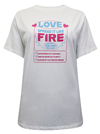 IVORY Pure Cotton Love Checklist Print T-Shirt - Size 12 (S)