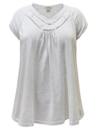 WHITE Pure Cotton Ladder Trim Top - Plus Size 14/16 to 18 (L to XL)
